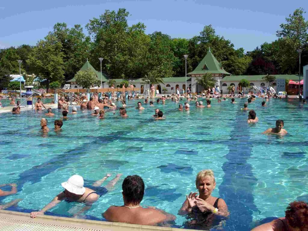 Hotel Abigel Vendeghaz Harkány Zewnętrze zdjęcie