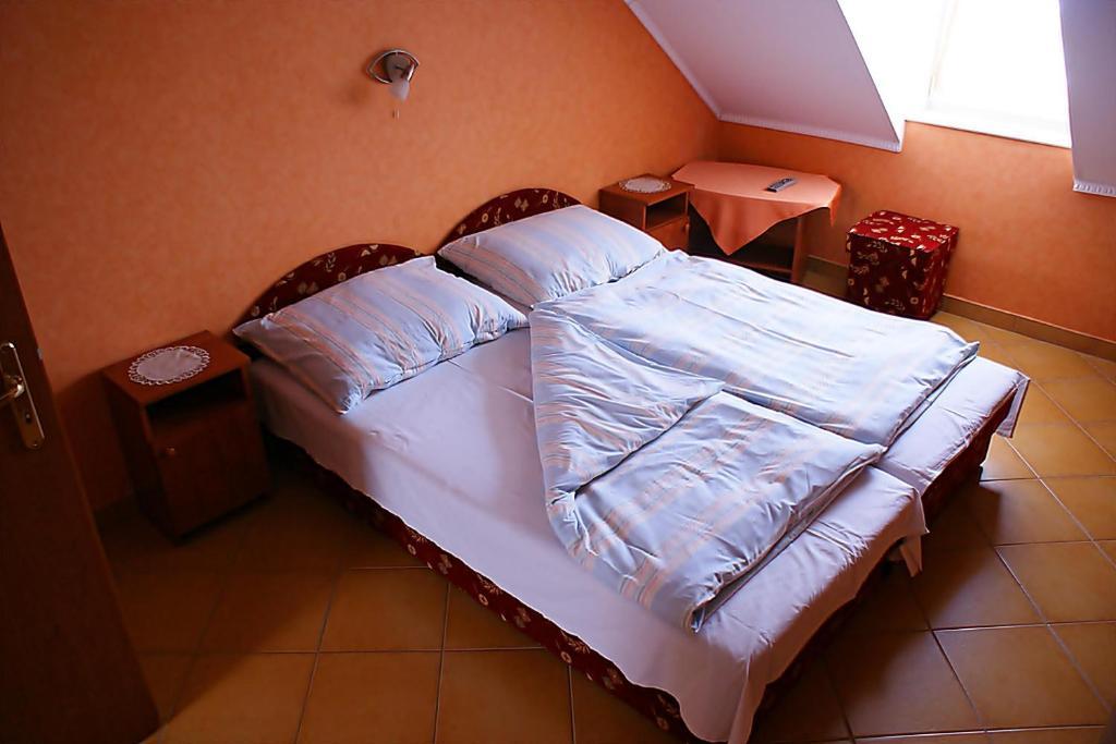 Hotel Abigel Vendeghaz Harkány Zewnętrze zdjęcie